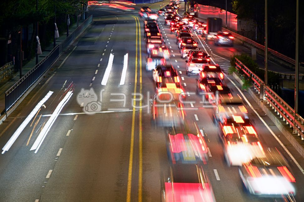 traffic,road,motorway,speeding,long exposure,trajectory