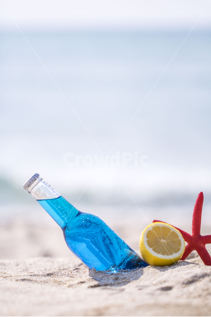 레몬,불가사리,바다,해변,모래사장,음료수,여름,백사장,파도,배경,백그라운드,바닷가,병,여름,계절,summer,season,해변,바다,beach,sea,여행,휴가,traveling,vacation,trip,과일,열매,fruit,음료수,drink,beverage,감성,sensible,feeling,색깔,색상,색채,색감,color sense,color sensitivity,feeling of color,연출,컨셉,콘셉,direction,concept