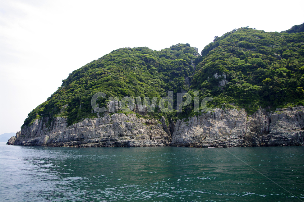 암석,바위,하늘,구름,섬,바다,자연,풍경,nature,landscape,outdoors,옥외,land,땅,ocean,대양,sea,water,물,shoreline,해안선,coast,연안