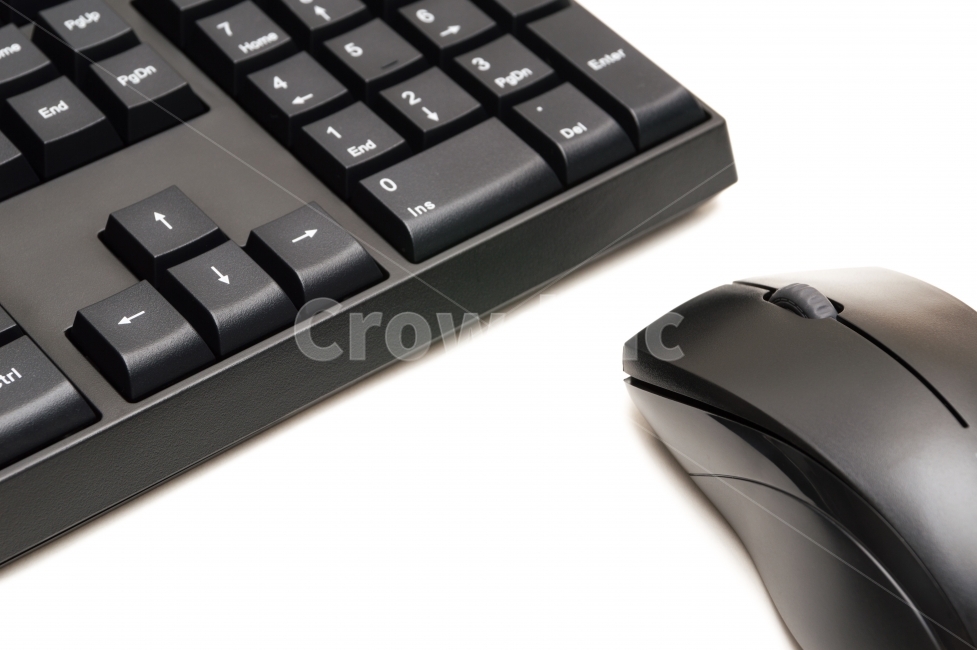 software,documents,numbers,white background,keypad,networking,office,arrangement,mouse,white,enter,letters,hardware,work,wireless mouse,click,tool,system,closeup,typing,device,internet,object,server,concept,document,icon,symbols,network,button,computer,de