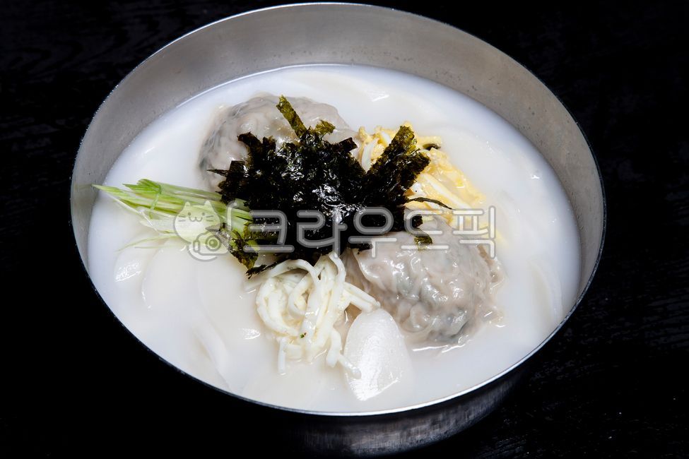 dumpling,soup,dumpling soup,food,Rice cake and dumpling soup,koreanfood