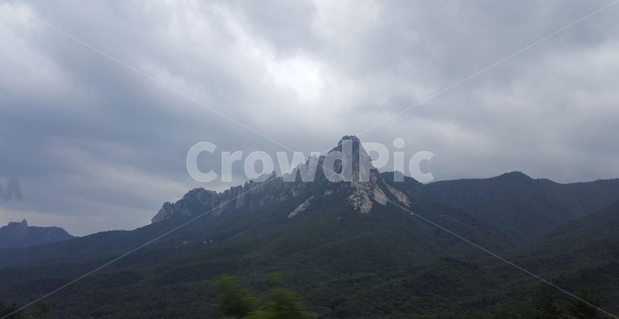 mountainrange,mountain,옥외,산맥,산,nature,outdoors,봉우리,산봉우리,구름,석양,노을,해질녘,민둥산,햇빛,한국명산,배경,야외,자연,풍경,자연,풍경,nature,landscape