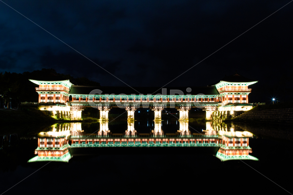 월정교,경주,고대건축,야경,building,건물,architecture,건축물,bridge,신라,왕조,아시아,unesco,lighting,조명,연못,야경,밤,풍경,nightscape,night,landscape,랜드마크,landmark,tourist attraction,한국랜드마크,한국관광지,한국명소,korea landmark,korea tourist attraction