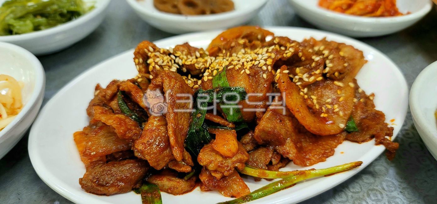 Formally,Stirfried pork,Korean cuisine,Korean food,Pig roll,vitiligo,Duruchigi,pork
