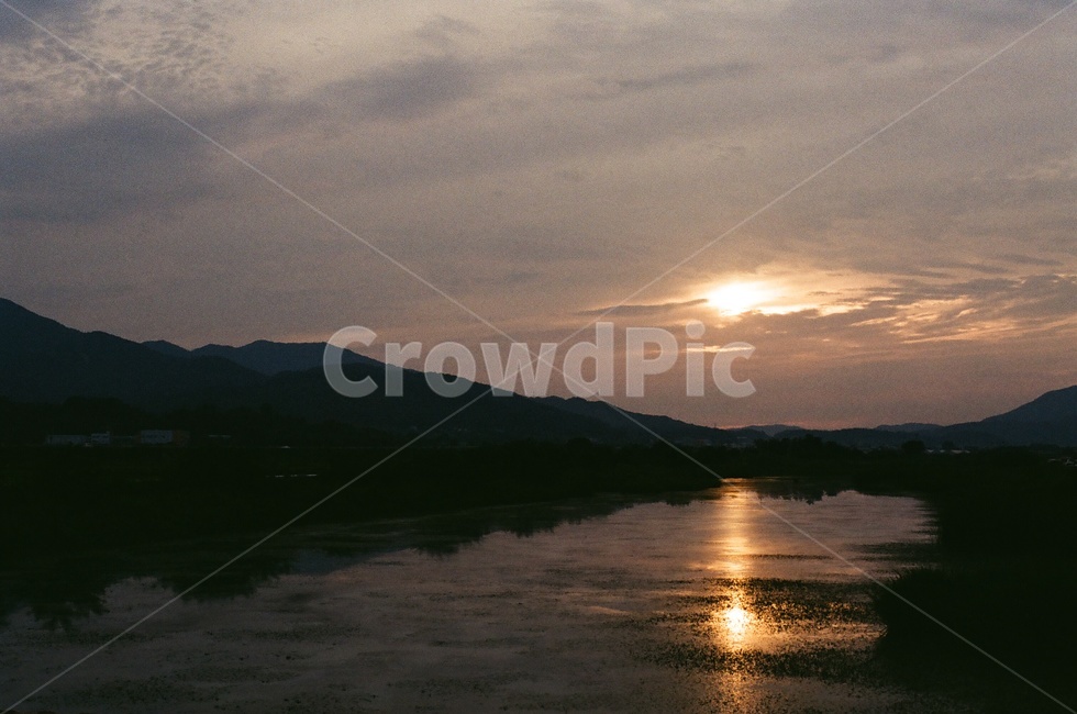 light,빛,flare,플레어,nature,자연,outdoors,옥외,sunlight,햇빛,sky,하늘,일출,일몰,시골,썬셋,sunset,필름,필름사진