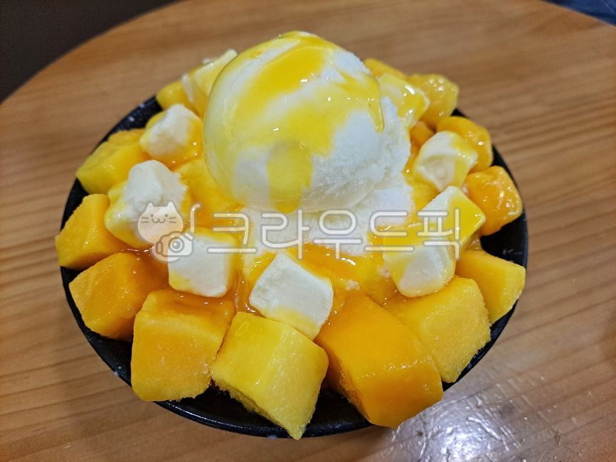 빙수,망고빙수,망고,여름,얼음,연유,노랑,팥빙수
