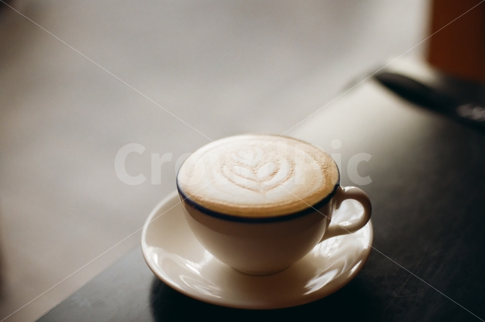 커피,카페라떼,카페,바닐라라떼,라떼아트,하트,음식,라떼,coffee,cafe,cafelatte,우유거품,에스프레소,컵,커피잔,머그잔,레스토랑,커피,카페,coffee,cafe,감성,sensible,feeling