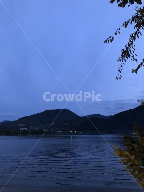 호수,저녁호수,저녁,저녁풍경,산