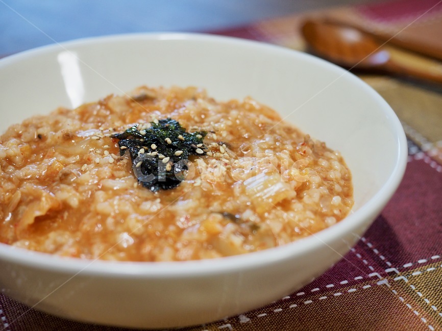 김치죽,죽,김가루,한국음식,식품,한식,한국문화,한국,배경,음식문화,웰빙,문화,아시아,아시아음식,접시,전통,음식,요리,음식,식재료,요리,food,cook,meal,dishes,food reserves,한식,한국음식,한국요리,korean food,korean dishes,korean meal,korean cook