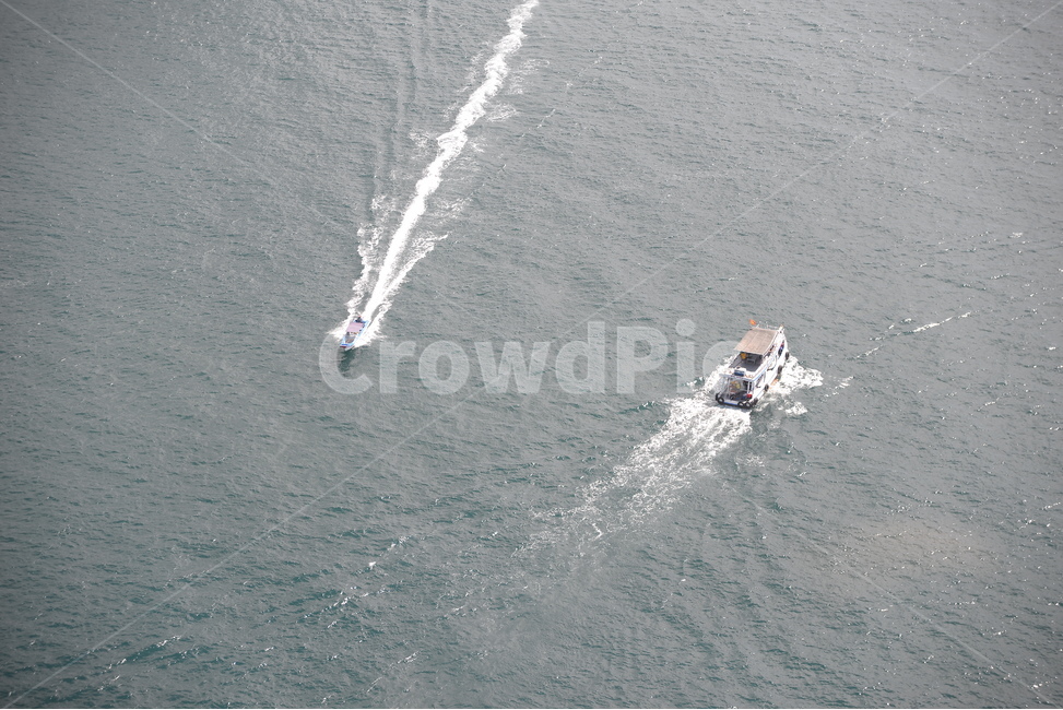 배,바다,자연,풍경,해변,교통,교통수단,traffic,transportation,vehicle,차량,jet ski,제트 스키