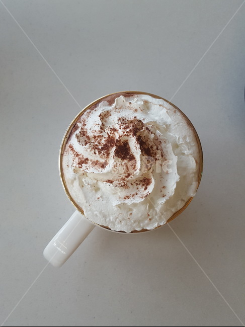 커피,coffee,cafe,카페,분위기,따뜻한,따뜻함,여유,하얀색,크림,컵,커피,카페,coffee,cafe