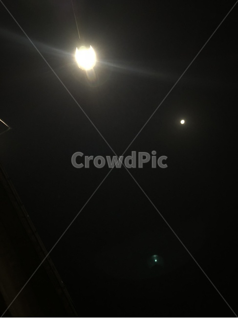 가로등,불빛,안내,달,구멍,야경,밤,풍경,nightscape,night,landscape,flare,플레어,light,빛
