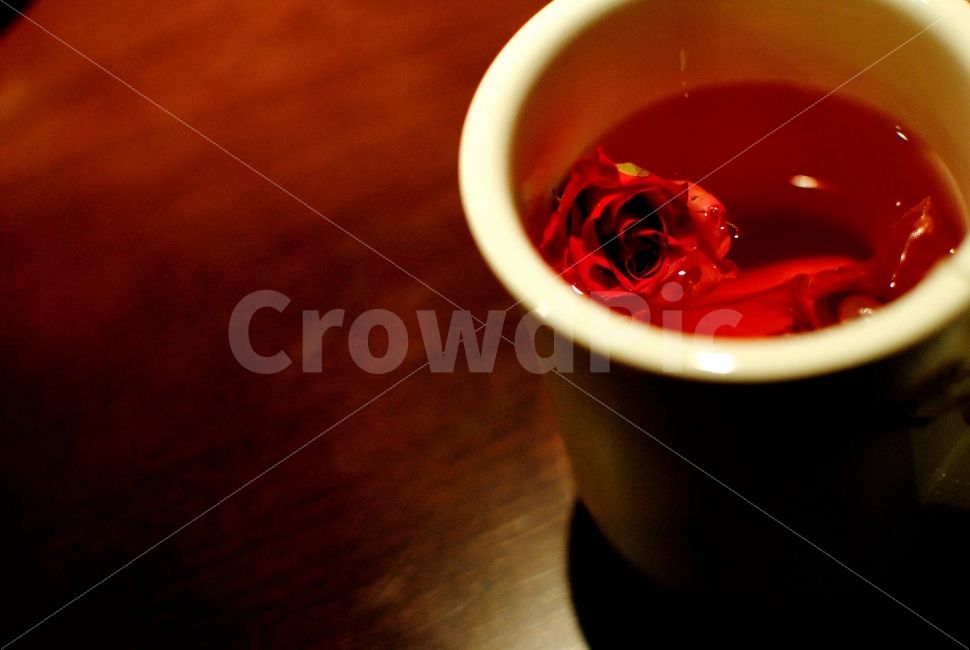 장미,카페,차,아웃포커싱,다방,커피,rose,tea,table,outoffocus,coffee,cup,컵,음료수,drink,beverage,감성,sensible,feeling