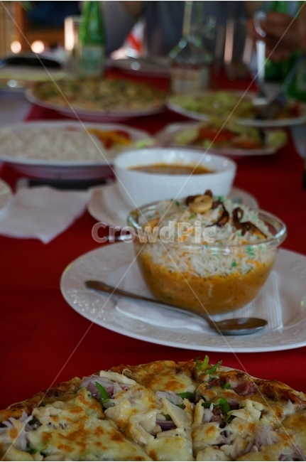 인도음식,카레,피자,밥,커리,점심,india,food,pizza,table,음식,식재료,요리,food,cook,meal,dishes,food reserves,빵,bread,양식,서양음식,서양요리,western food,western dishes,western meal,western cook