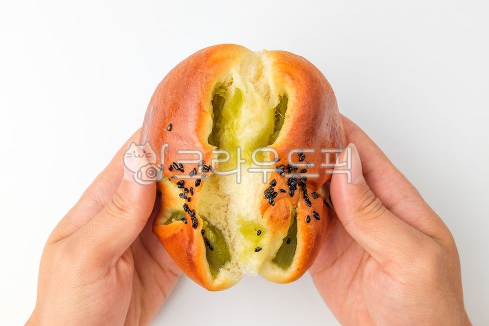 Pea bean paste,close up,bread,ingredient,snack,pea,sediment,food,meal,dessert,grocery,Food Ingredients,ingredients,bread snacks,Pea bean paste bread,sweet,soft