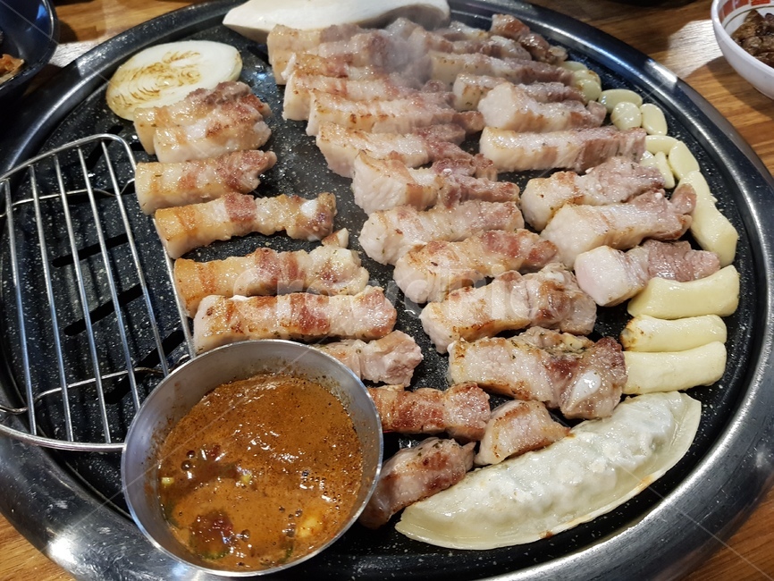 돼지고기,삼겹살,구이,pork,멜젓,음식,식재료,요리,food,cook,meal,dishes,food reserves,육류,고기,meat