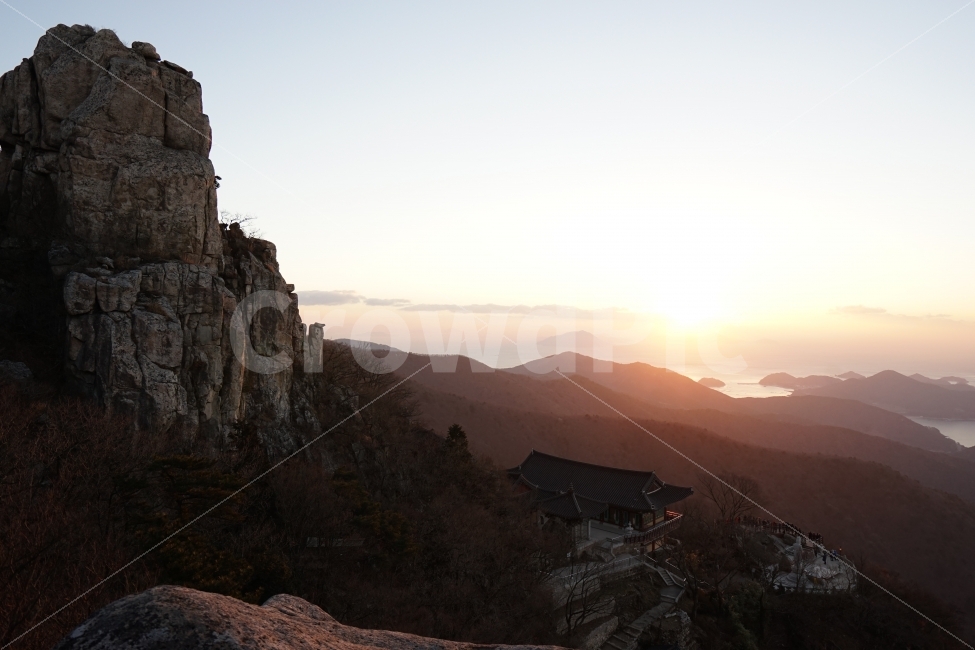 산,절,일출,등산,풍경,국내,전경,해,햇빛,따뜻함,한국,바다,자연,풍경,nature,landscape,한국전통,한국문화,korean traditional,korean culture,종교,신앙,religion,belief,faith,outdoors,옥외