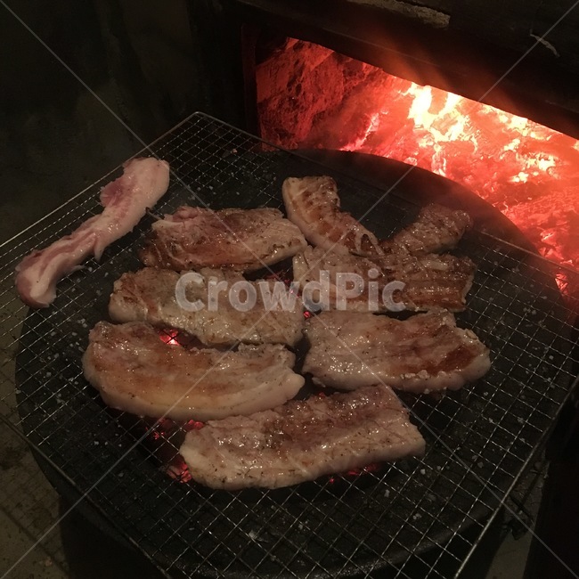 삼겹살,화로,화로삼겹살,가마솥,가마솥삼겹살,고기,porkbelly,pork,brazier,samgyupsal,음식,식재료,요리,food,cook,meal,dishes,food reserves,육류,고기,meat