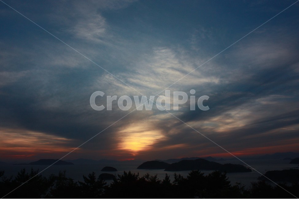 일몰,야경,빛,하늘,감성,여유,적막,우울,자연,풍경,nature,landscape,outdoors,옥외,sunset,dawn,새벽,red sky,붉은 하늘,sky,dusk,황혼