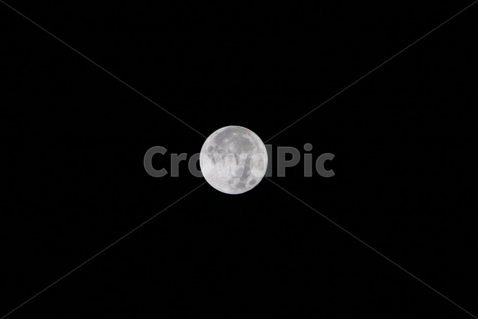 달,moon,night,달밤,하늘,야경,보름달,야경,밤,풍경,nightscape,night,landscape,nature,자연,outdoors,옥외,outer space,대기권 밖,astronomy,천문학,universe,우주