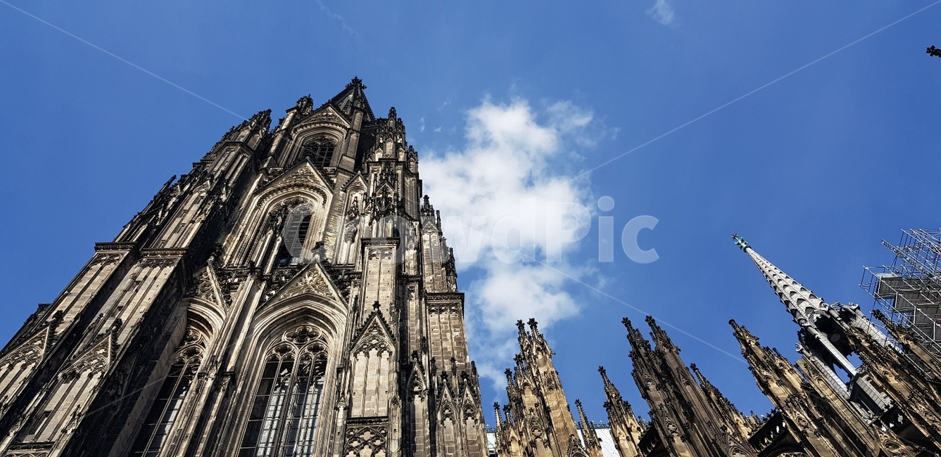 쾰른대성당,하늘,파란하늘,첨탑,성당,해외,건축물,cologne,koln,colognecathedral,sky,architecture,exterior,construction,world,랜드마크,landmark,tourist attraction,해외,외국,세계,foreign,oversea,world,세계랜드마크,해외랜드마크,외국랜드마크,world landmark,world tourist attraction,건축물,건물외관,exterior,building,structure,architecture,construction,cathedral,건물,church,교회에,tower,탑,steeple,뾰족한 탑,spire