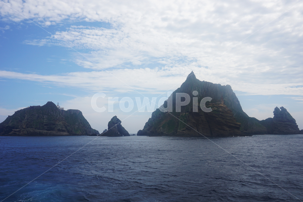 독도,울릉도,우리땅,섬,dokdoisland,dokdo,island,바다,한국,한국섬,동해,theeastsea,sea,여름,파랑,koreaisland,ulleungdoisland,하늘,blue,관광,seagull,자연