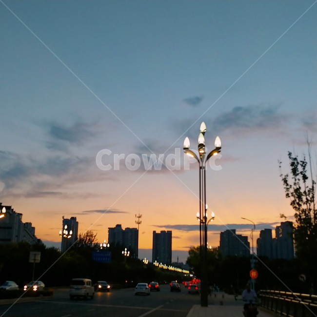 가로등,야경,저녁,노을,밤하늘,저녁하늘,차도,중국,해질녘,도시,밤,자동차
