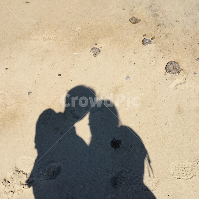 바다,해변,모래사장,파스텔톤,파도,평화,휴가,여름,모래,파란,투명,파스텔,낭만,여유,감성,coast,ocean,sea,pastel,자연,풍경,nature,landscape,beach,백사장,바닷가,해안,섬,자갈,돌,색감,colorsense,feeling,색상,색채,색깔,그림자,실루엣,연인,커플,남자,여자,애인,사람,인간,인물,사랑