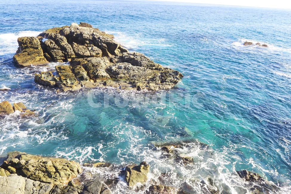 바다,동해,청량,파도,바위,자연,nature,blue,자연,풍경,nature,landscape,promontory,곶,outdoors,옥외,water,물,sea,ocean,대양,rock,록