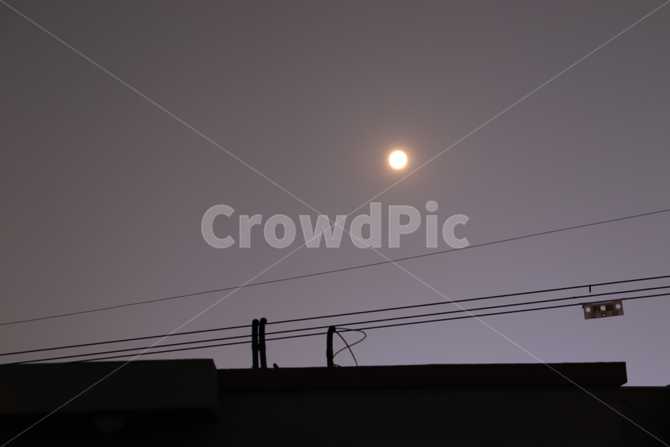 달,달밤,밤,어둠,밤하늘,outdoors,옥외,야외,moon,달빛,전깃줄,저녁,저녁하늘,야경,밤,풍경,nightscape,night,landscape
