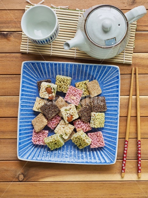 추석,달콤한음식,한국음식,한국문화,설날,명절,명절음식,추석음식,설날음식,강정,한과,한국음식,스낵,간식,아몬드,음식,food,한국전통,한국문화,korean traditional,korean culture