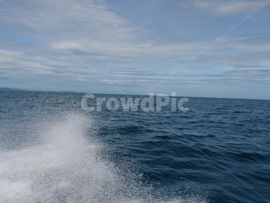 ocean,대양,nature,자연,sea,바다,water,물,파도,물보라,하늘,경관,경치