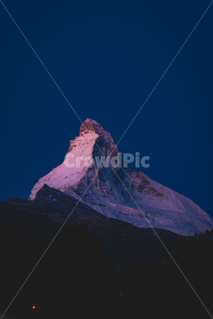 mountainrange,산맥,자연,mountain,peak,피크,설산,스위스,체르마트,마터호른,새해,일출,해외,외국,세계,자연풍경,풍경폭설눈밭발자국겨울눈하늘풍경겨울풍경여행눈길쌓이다감성힐링눈발자국흰눈설경흔적스노우snow자연언덕화이트겨울사진배경계절winterseason,자연,풍경,nature,landscape