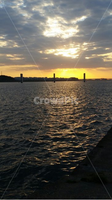 한강,일몰,물,석양,난지캠핑장,혼자,자연,풍경,nature,landscape,sunlight,햇빛,outdoors,옥외
