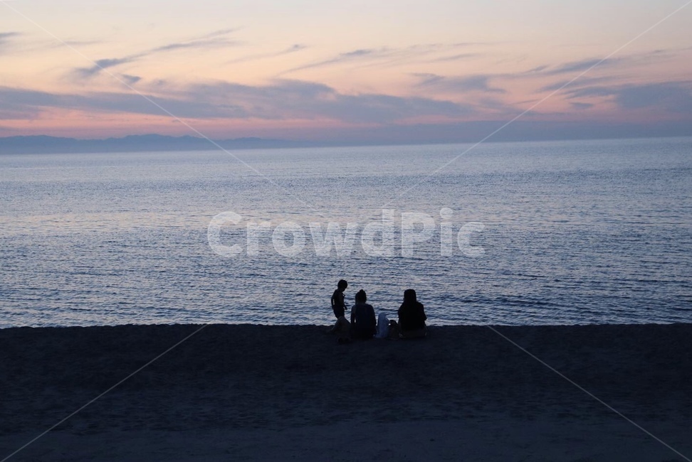 저녁노을,sunset,사람들,평화,해,바다,노을,구름,비치,beach,sea,해변가,가족,감성사진,여름,여름휴가