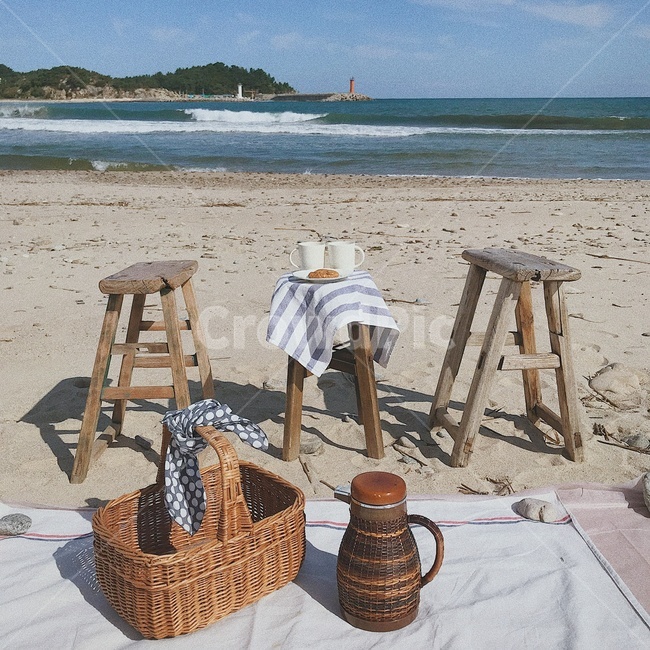 피크닉,바다,커피,쿠키,바닷가,해변,바다,beach,sea,감성,sensible,feeling,휴식,힐링,rest,relaxation,healing