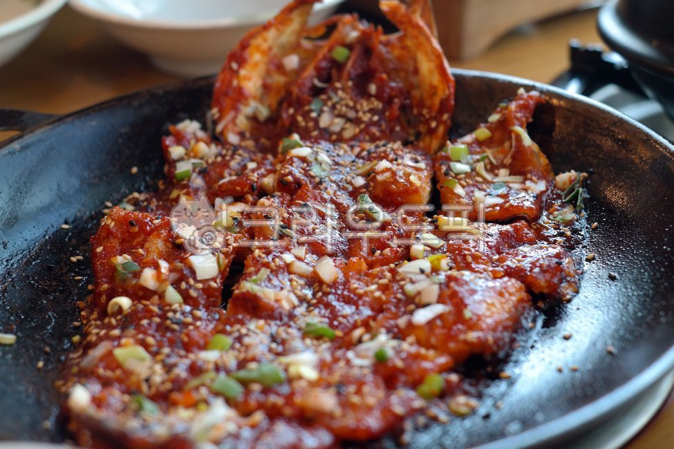 코다리,코다리조림,한국,한식,한국요리,한국음식,한국전통,명태조림,명태,요리,음식,매운,맵다,양념,식재료,생선찜,생선,수산물,어류,식사,simmeredhalfdriedpollack,simmered,halfdried,braisedpollack,korea,koreanfood,koreantraditionalfood,pollackstew,pollack,food,spicy,seasoning,ingredient,steamedfish,fish,meal,음식,식재료,요리,food,cook,meal,dishes,food reserves,수산물,해산물,fishery products,seafood