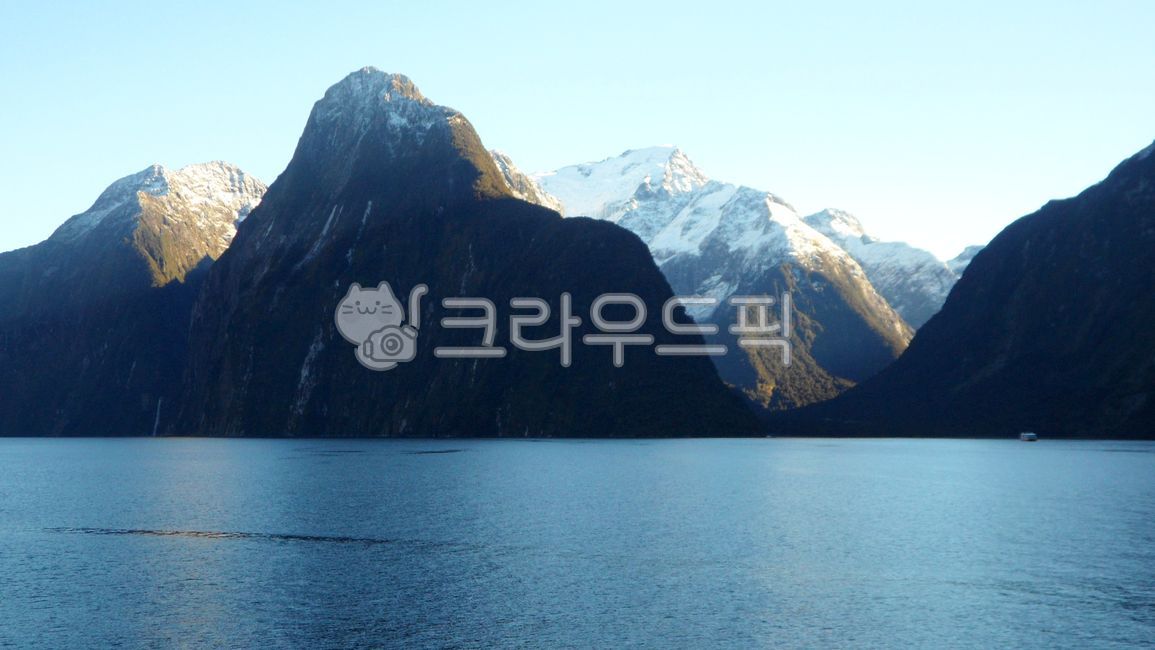 뉴질랜드,밀포드사운드,배경,피오르드,산,자연,물,경치,눈,하늘,옥외,산맥,낭떠러지,연안,바다,골짜기,만,물줄기,자연경관,산악지형,풍경,남섬,해협,협만,계곡,곶,newzealand,milfordsound,background,fiord,mountain,nature,water,landscape,snow,sky,fjord,outdoors,mountainrange,cape,cliff,coast,sea,valley,bay,bodyofwater,naturallandscape,mountainouslandforms,scenery,southisland,straits,fjords,valleys,promontory,경사,slope