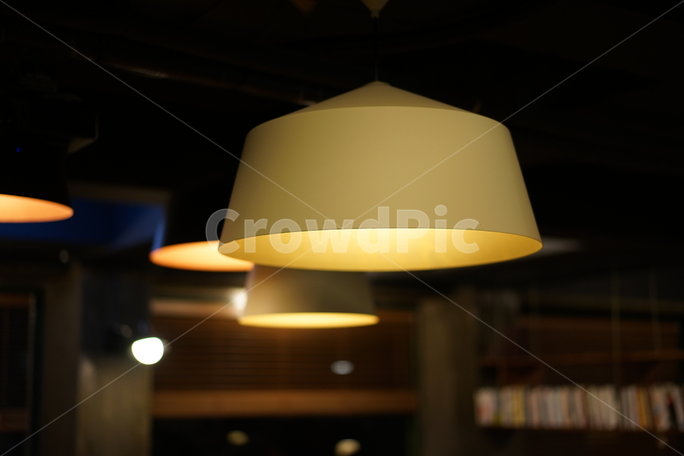 까페,감성,전등,전구,분위기,봄,인테리어,실내디자인,interior design