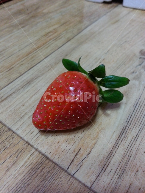 딸기,딸기열매,열매,과일,탐스러운,맛있는,먹음직스러운,식재료,신선한