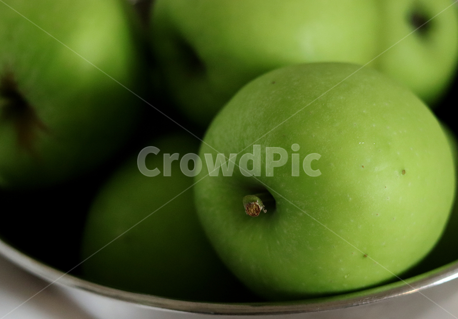 사과,과일,청사과,아오리사과,푸른과일,furit,apple,green,비타민,영양,건강한,음식,자연,신선한,제철과일,과즙,상큼한,디저트,새콤한,달콤한,열매,nature,fresh,juicy,sweet,sour,healthy