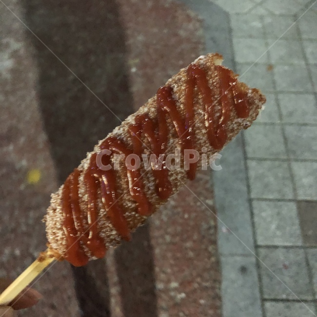 핫도그,길거리,길거리음식,핫도그한입,한입,맛있다,맛있음,hotdog,음식,식재료,요리,food,cook,meal,dishes,food reserves,디저트,간식,후식,dessert,snack