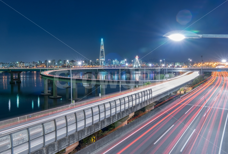 야경,강변북로,롯데월드타워,올림픽대교,천호대교,광진교,city,nightview,nightscape,landscape,lotteworld,seoul,야경,밤,풍경,nightscape,night,landscape,도시,city,한국도시풍경,한국도시경관,korea cityscape,교통,교통수단,traffic,transportation,road,도로