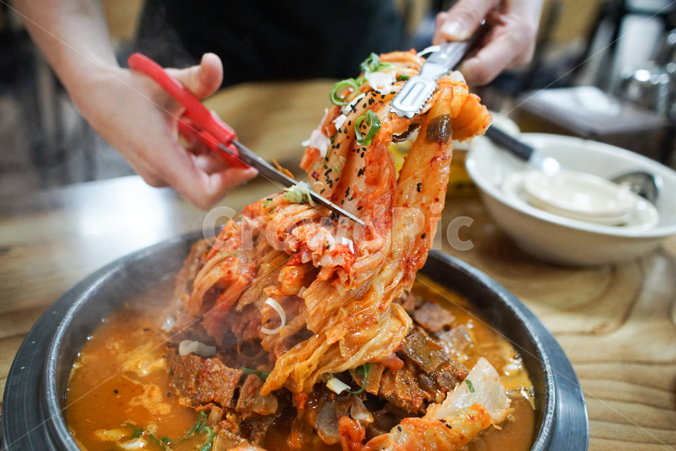 음식,요리,뼈다귀,감자탕,해장국,국밥,뼈다귀해장국,우거지,김치,kimchi,식재료,한국음식,food,cook,식품,meal,식사