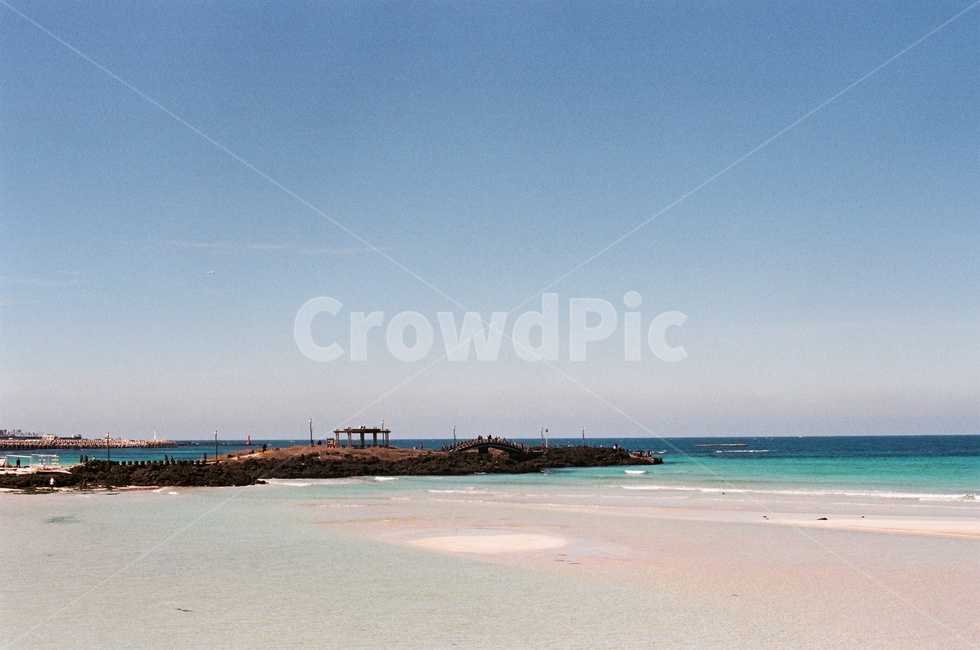 제주,제주풍경,필름사진,filmphotography,filmphoto,제주바다,제주도,함덕,함덕해수욕장,서우봉,에메랄드빛,바다,jejudo,beach,sea,hamdeokbeach,함덕해변,hamdeok,jejuisland