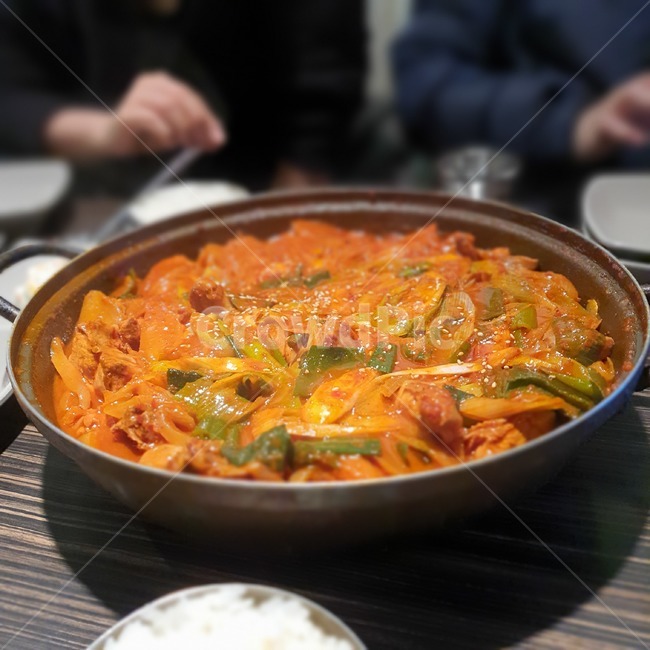 음식,food,dish,닭,chicken,한식,닭볶음탕,koreanfood,person,사람,human,인간,음식,식재료,요리,food,cook,meal,dishes,food reserves,한식,한국음식,한국요리,korean food,korean dishes,korean meal,korean cook