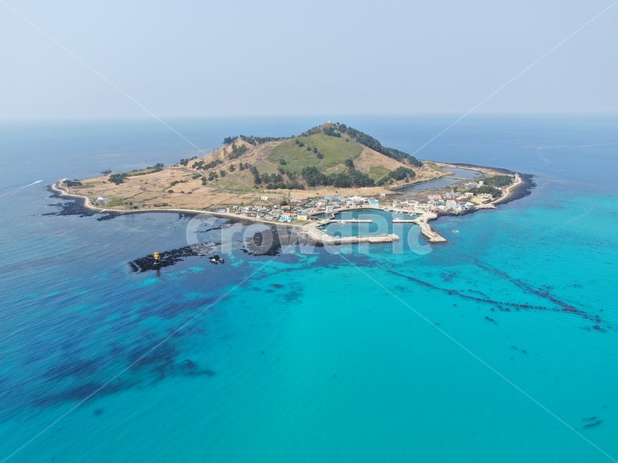 제주도,비양도,드론,제주바다,섬,에메랄드빛바다,파란바다,항공뷰,자연,풍경,nature,landscape,제주도,jeju,jeju island,outdoors,옥외,land,땅,ocean,대양,water,물,sea,바다,shoreline,해안선,coast,연안