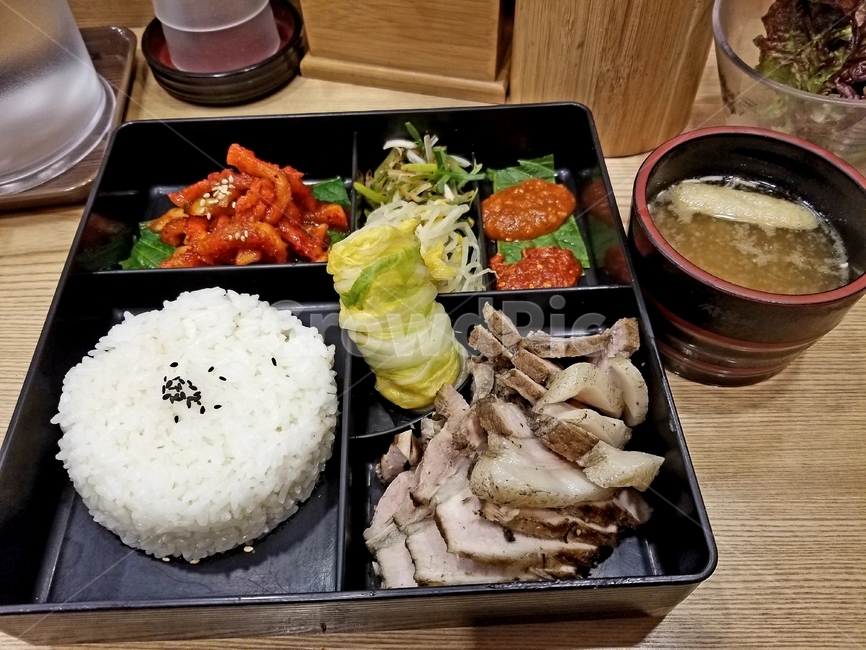 food,음식,meal,식사,보쌈,고기,돼지고기,한식,점심,lunch,한국음식,음식,식재료,요리,food,cook,meal,dishes,food reserves,한식,한국음식,한국요리,korean food,korean dishes,korean meal,korean cook