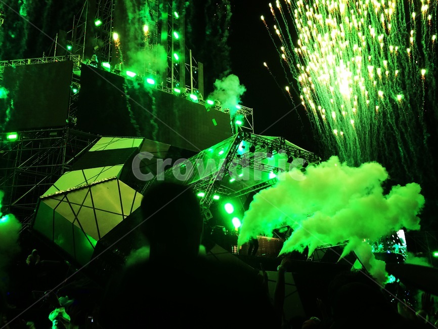 live,concert,gig,공연,야외공연,축제,페스티벌,festival,vibe,green,녹색,edm,야경,밤,풍경,nightscape,night,landscape,축제,행사,festival,carnival,event,crowd,군중,제전
