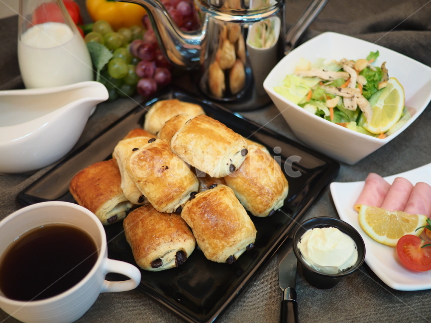 빵,쇼콜라,베이킹,초콜릿,식품,음식,식사,아침식사,bread,baking,chocolate,food,meal,breakfast,음식,식재료,요리,food,cook,meal,dishes,food reserves,빵,bread,디저트,간식,후식,dessert,snack,연출,컨셉,콘셉,direction,concept